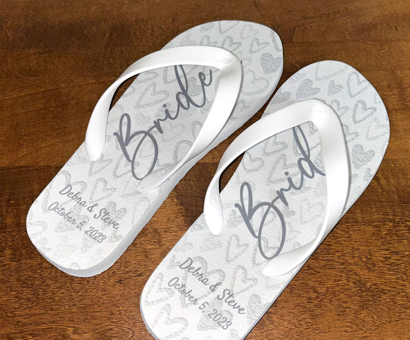 Bride flip flops with hearts pattern